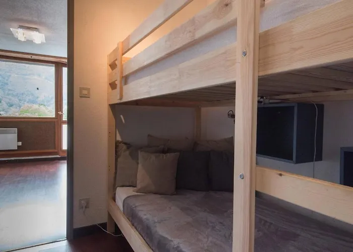 2 Pieces Avec Parking Proche Centre Et Telepherique - Fr-1-296-239 アパート サン・ラリー・スラン