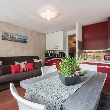 Апартаменты 2 Pieces Avec Parking Proche Centre Et Telepherique - Fr-1-296-239 *