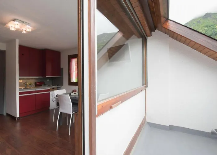 2 Pieces Avec Parking Proche Centre Et Telepherique - Fr-1-296-239 *