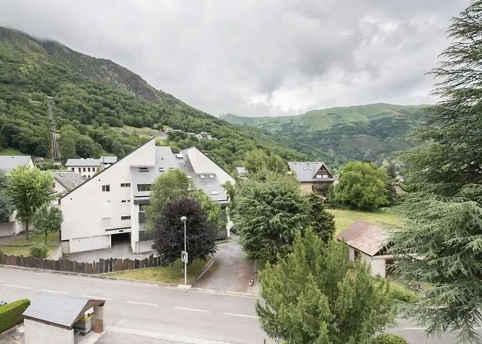 Lejlighed 2 Pieces Avec Parking Proche Centre Et Telepherique - Fr-1-296-239 *